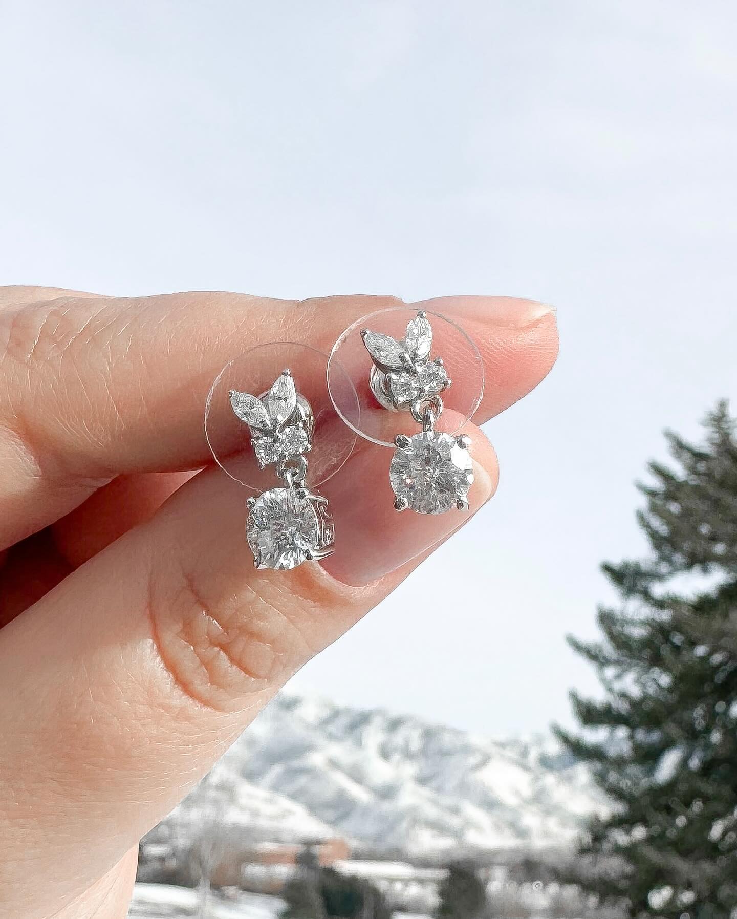 Ya saben que aquÃ­ una fanatica de los aretes ðŸ˜ðŸ’ŽðŸ™Š

Miren por favor estos aretes de moissani