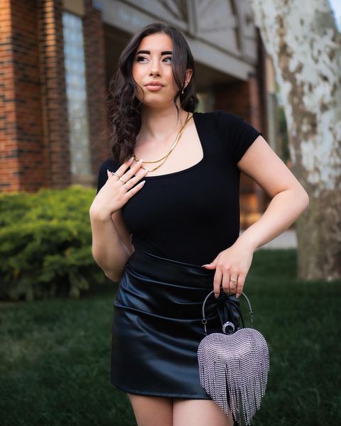 ðŸ–¤BLING BLINGðŸ–¤
ðŸ“¸: okcvideographer â¤ï¸
Bodysuits: mangopop_us (Shop these bodysuits in my 