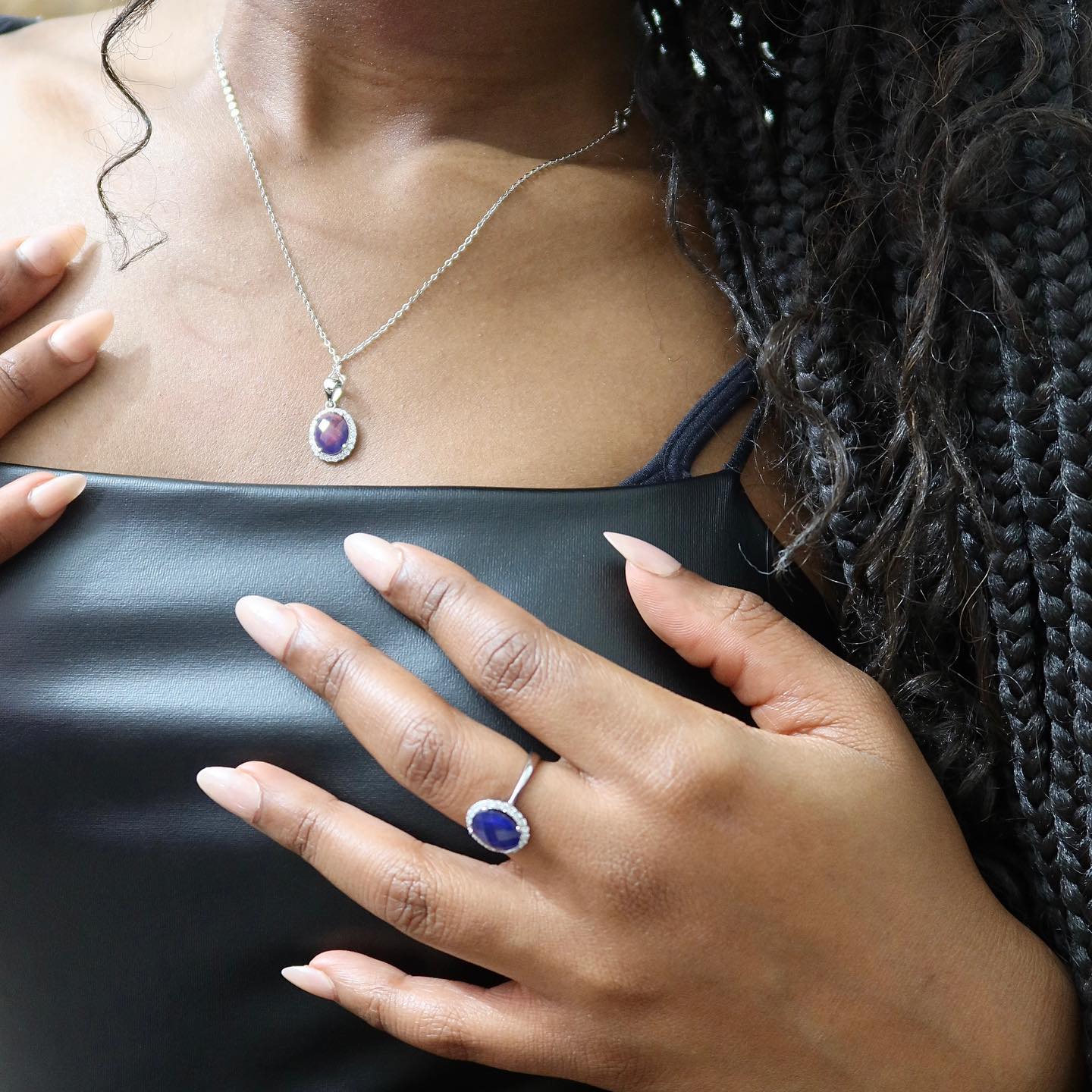 Mood stones: nature’s way of reflecting our feelings. 

Connect your emotions the natural way with t