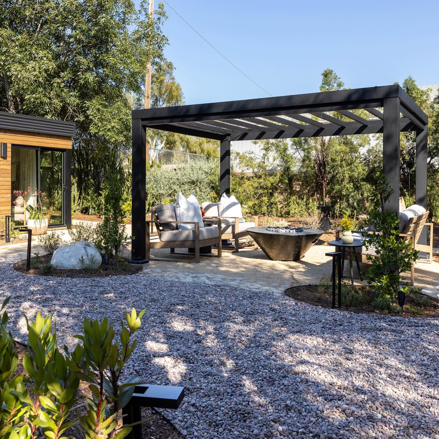 SPOTTED: Our Trenton Modern Steel Pergola! Huge shoutout to Mayim Bialik for surprising her bff on h