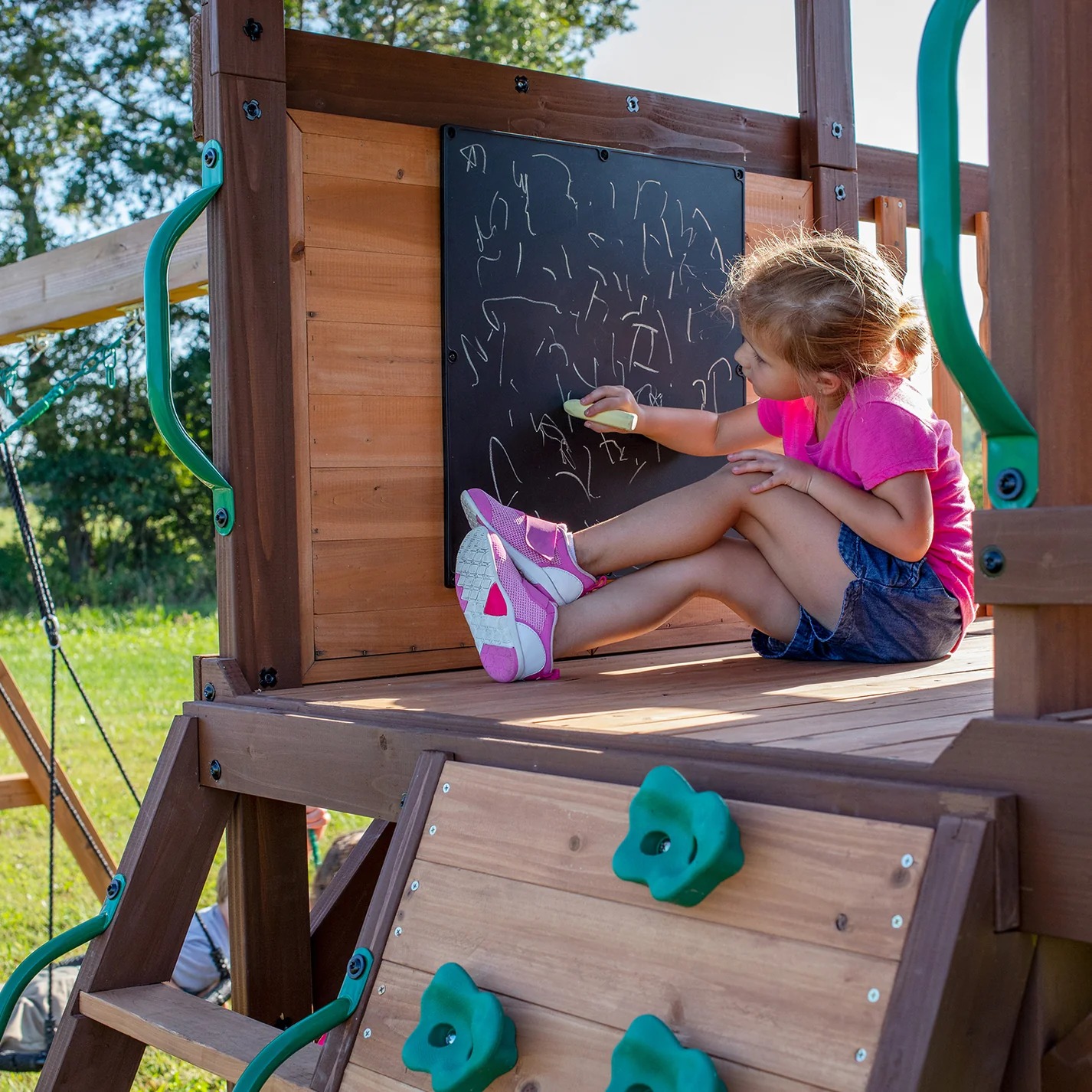 🌲🎢 Transform your backyard into a wonderland with the Backyard Discovery Cedar Cove Play Centre! T