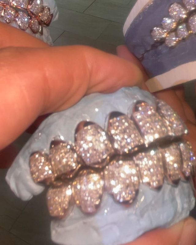 Which one would you guys rock with!? Yellow White or Rose gold!? Serious inquires who want to proces