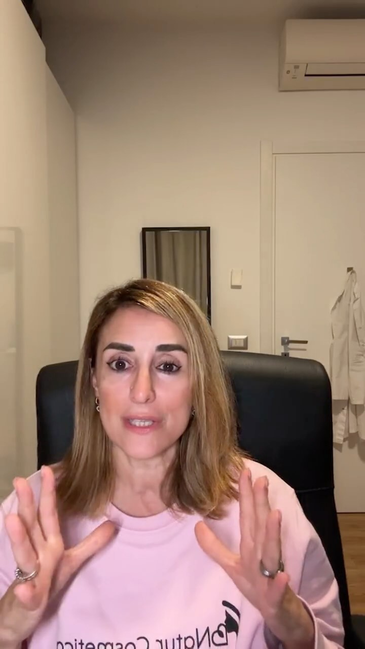 📽️ DIRETTA: 🧡 VITAMINA C e 💙ACIDO IALURONICO: i 2 attivi più amati!
.
👉🏻Scopri segreti, miti, b