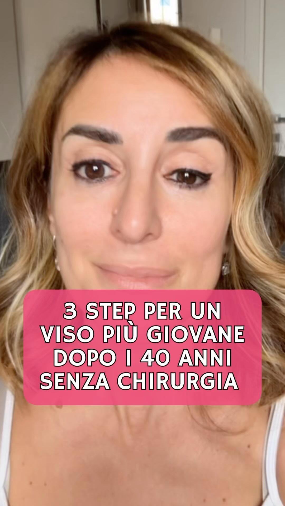 😮👉🏻VISO GIOVANE IN 3 STEP anche dopo i 40 anni! 
.
Nel video ti mostro alcune tecniche che fanno 