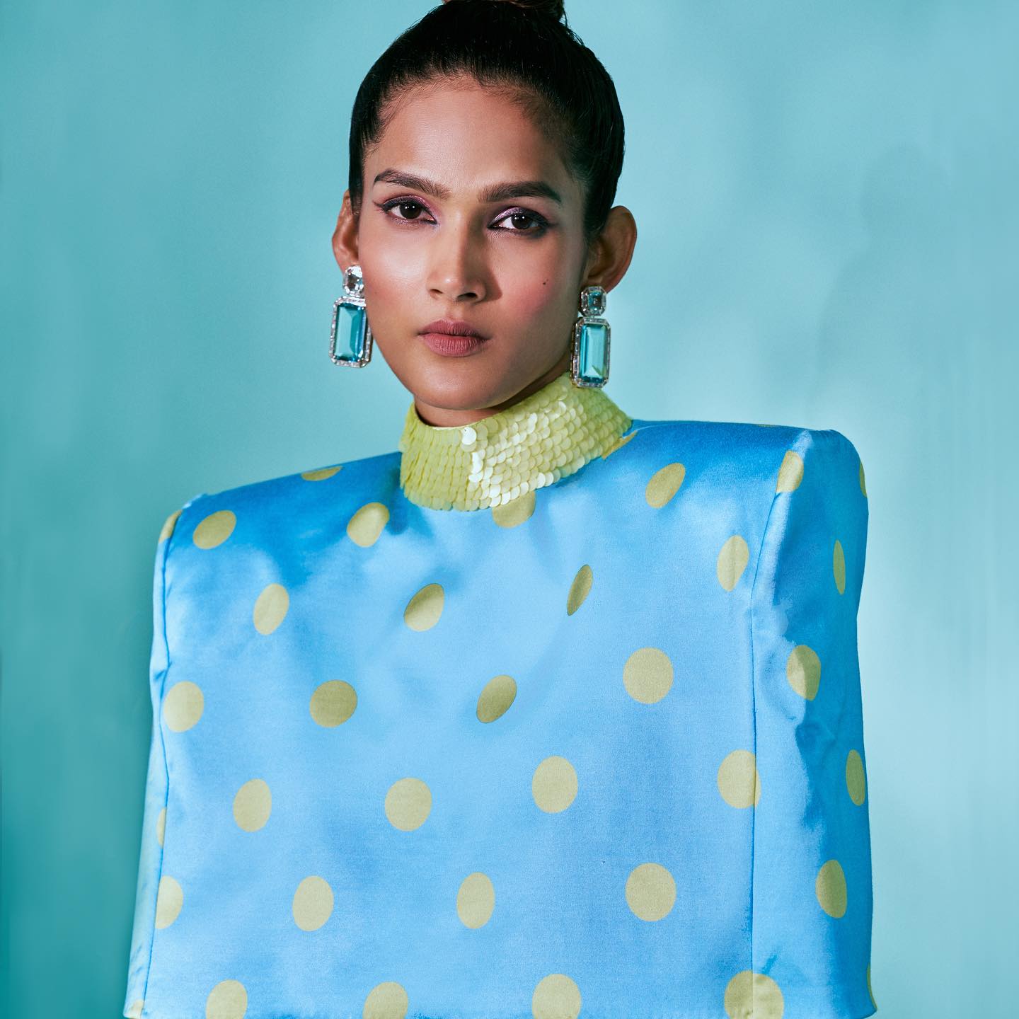 The â€˜ðð®ð ðð¨ð± ð’ðžð­â€™ is a unique ensemble that captures the beauty of na