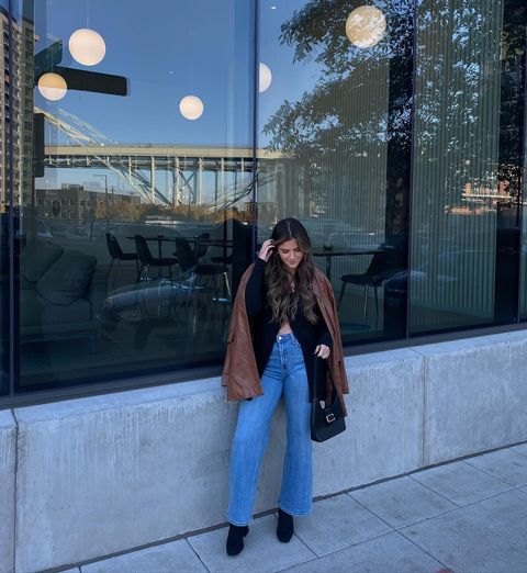 Dressing up to go to the city is my favorite hobby â€” hope everyone has a happy Thursday ðŸ¤
Outfi