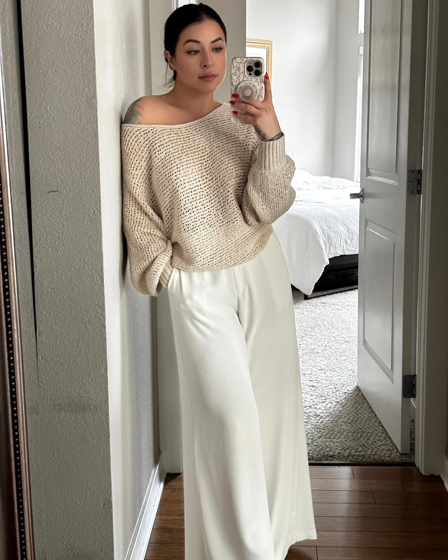 A little love for our founder + CEO. 
⠀⠀⠀⠀⠀⠀⠀⠀⠀
Invite only trouser // beach canyon knit pullover

S