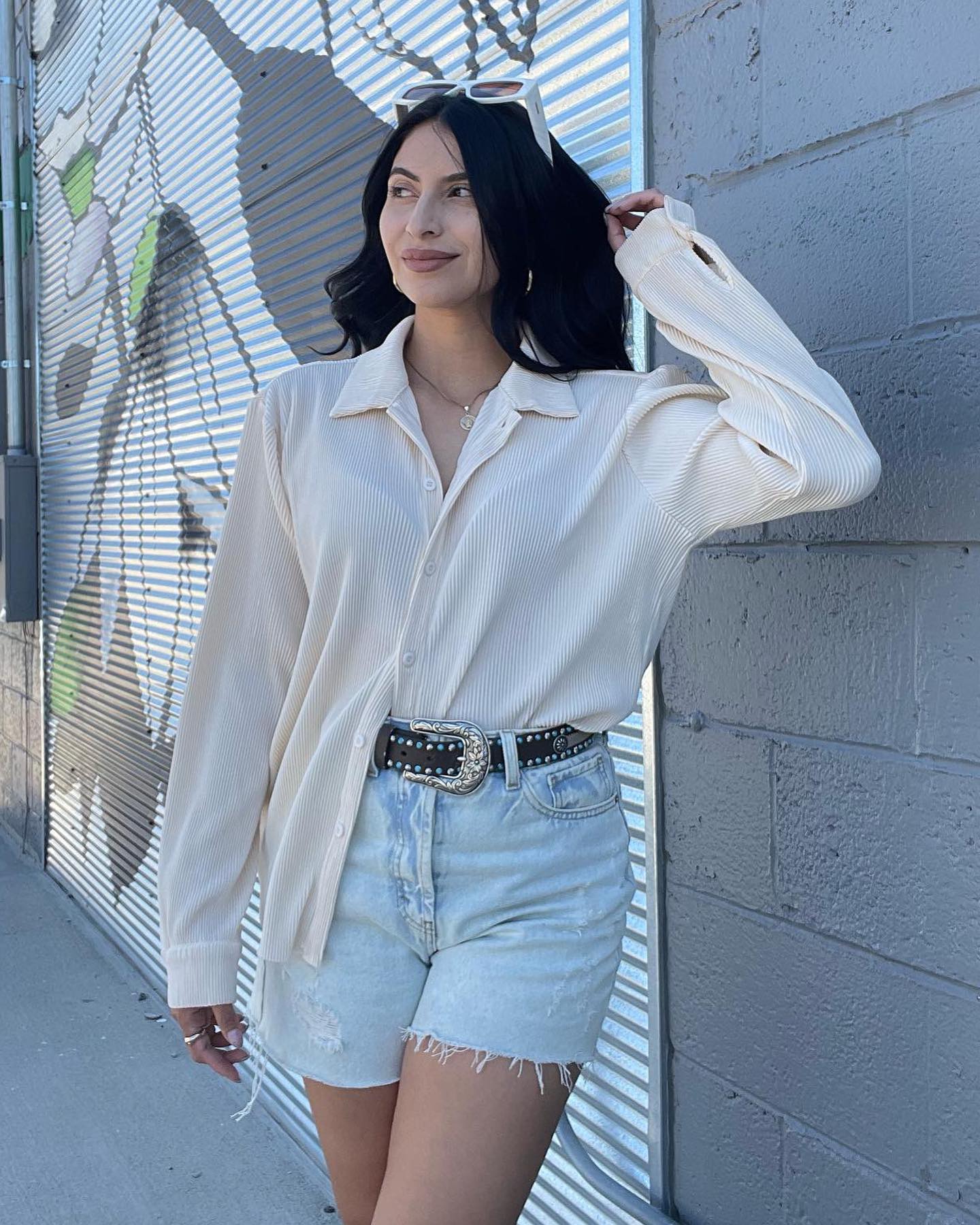 @withevie_ in our Pretty Chic Button Up 🤍

Also comes in Onyx // S - L available 

Shopandra.com 

