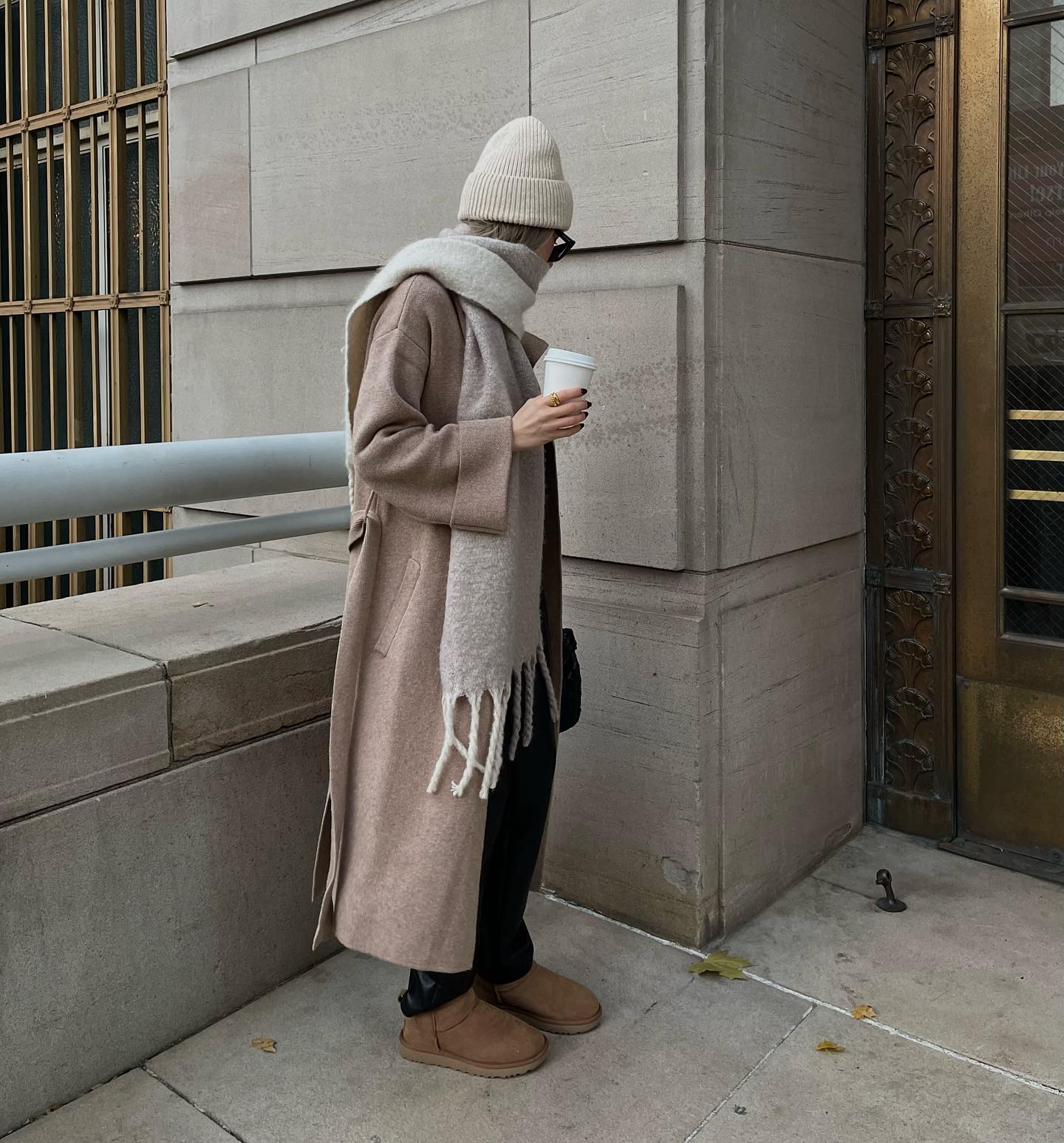snug as a bugðŸ§£ shopandraofficial 

Code ANASTASIA20 for 20% off your order!

â€¢
â€¢
â€¢
â€¢

#ou