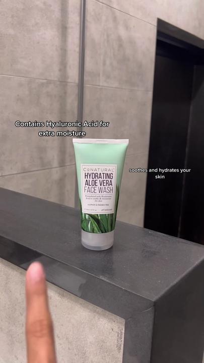 Infused with the goodness of aloe vera, our Hydrating Aloe Vera Face Wash leaves your skin feeling f