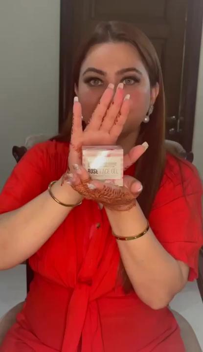 The first choice of influencers for all the right reasons. #conatural #skincare #foryou