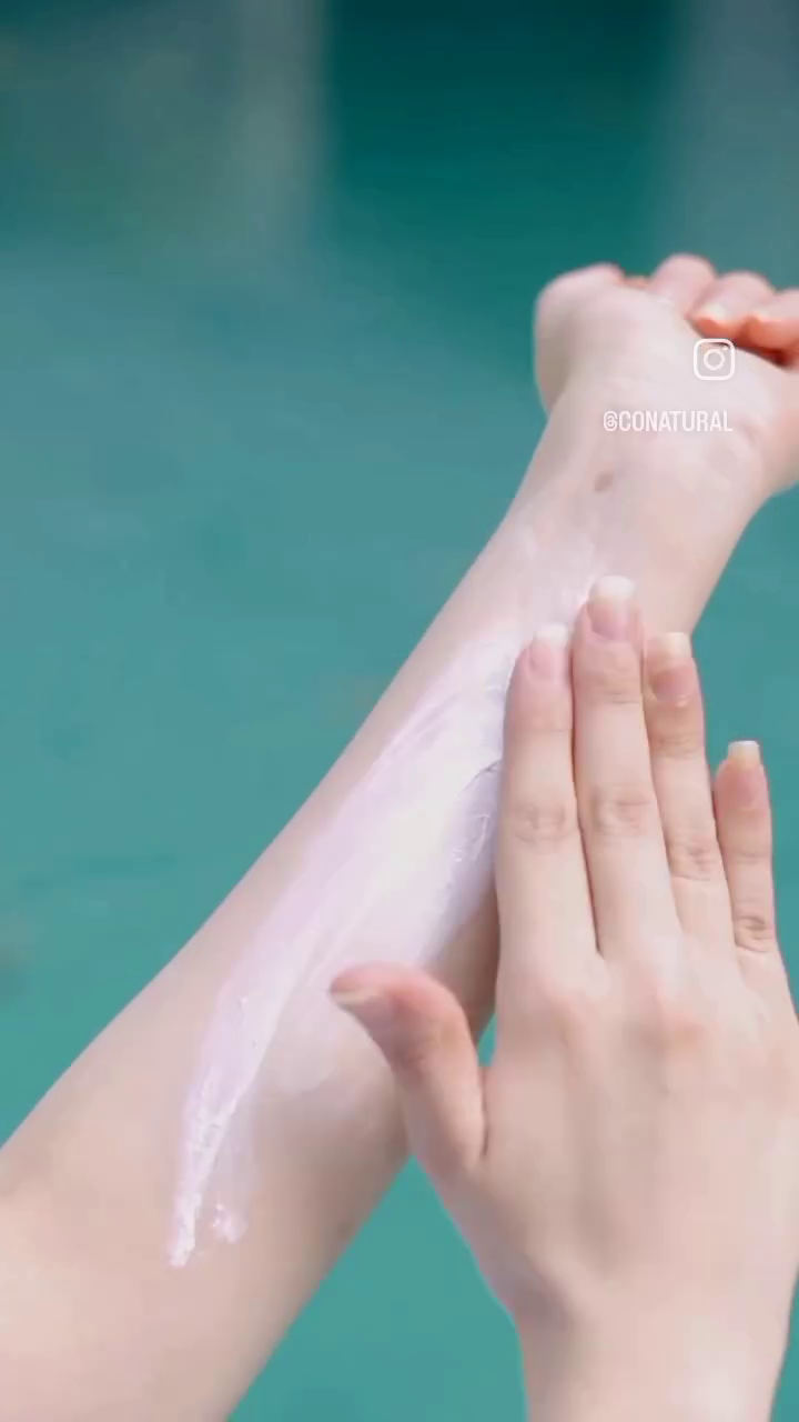 Stay sun-safe with Conatural's SPF-60, now 20% off! Click the link in our bio to shop.ðŸŽ‰ðŸŽ‰ 
.
.
