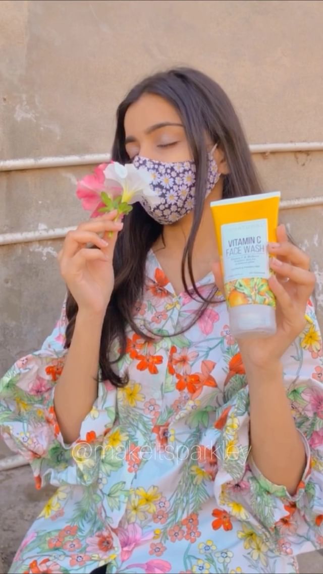 This pr package was sent to me by conatural .one of famous pakistani skincare brand which works best