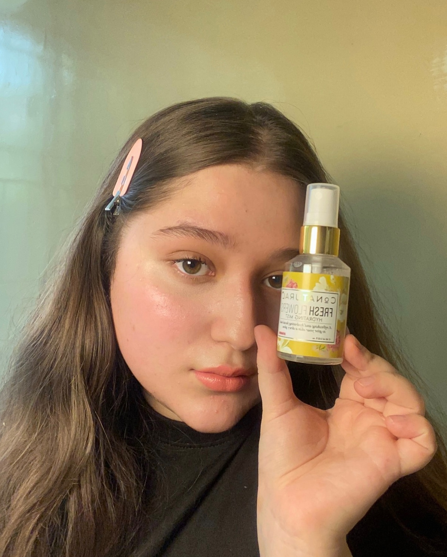 My two most favourite products from conatural 
-hydrating mist and sunscreen!!! 

#selfcare #beauty 