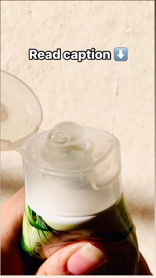 Here's how you can sort out with your oily skin problems...

1. Tea Tree Oil
 - Antimicrobial proper