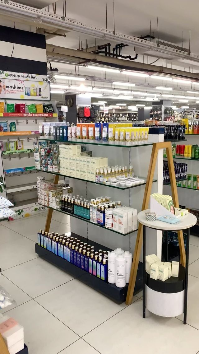 Glow naturally with Conatural! ðŸŒ¿âœ¨ Explore a range of organic skincare and haircare products, no