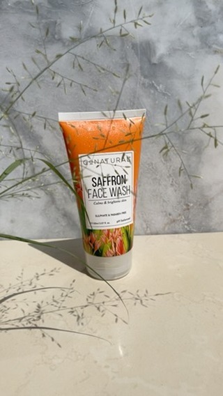 Conatural safron face wash conatural 

âœ¨Calms and Brighten skin 

Sulphate And paraben free 

Bene