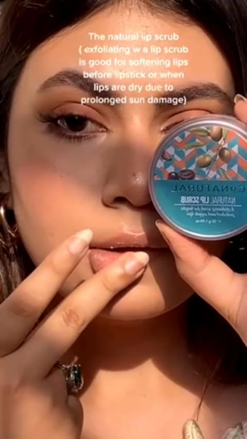 Upgrade your daily lipcare routine with our NATURAL LIP SCRUB! ðŸ’• Infused with Vanilla & Almond Oi
