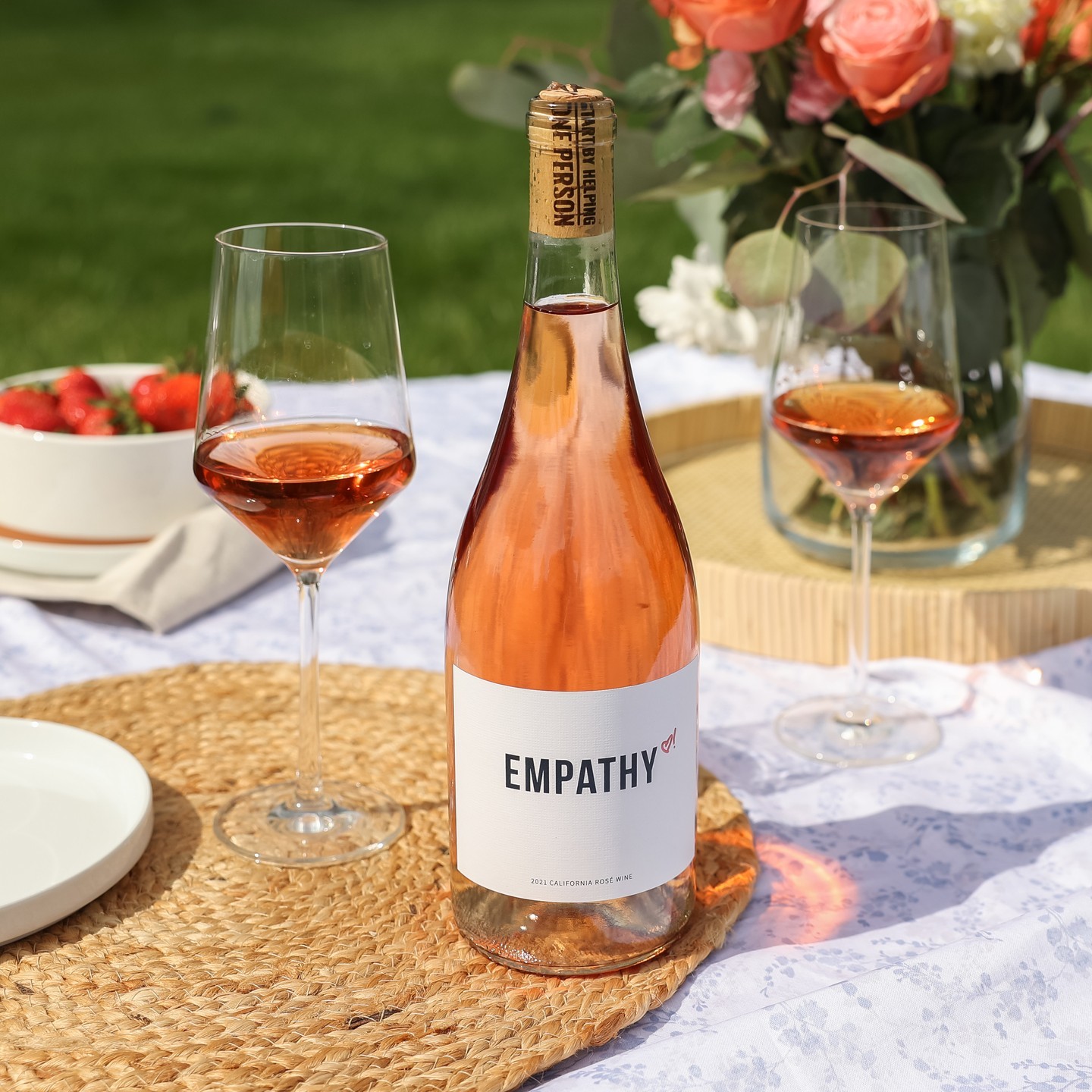 You heard garyvee and jaimeschmidt talk about our 2021 Rosé yesterday and now you can try it for you