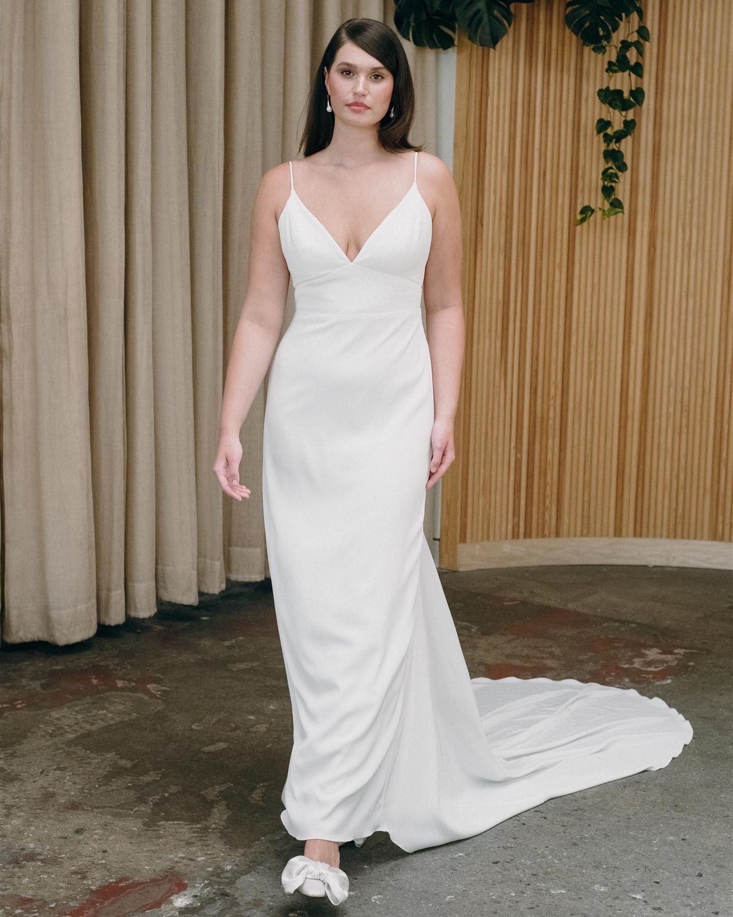 The name says it all- Marilyn is a FLOOF! Scrunched layers of organic Italian silk organza are used 