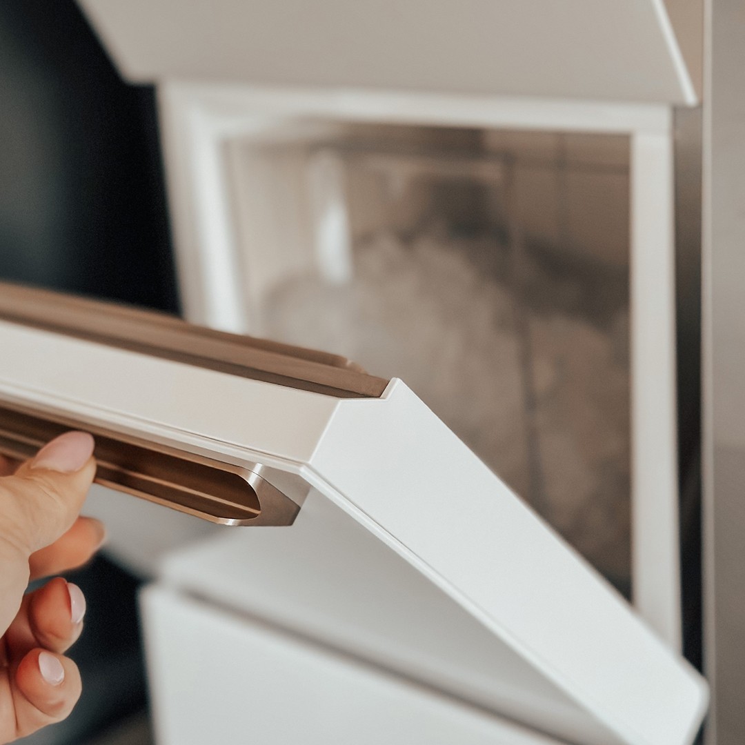 "It’s beautiful + fits in my kitchen seamlessly." - Nicole S.

Hold a party, meet a friend, entertai