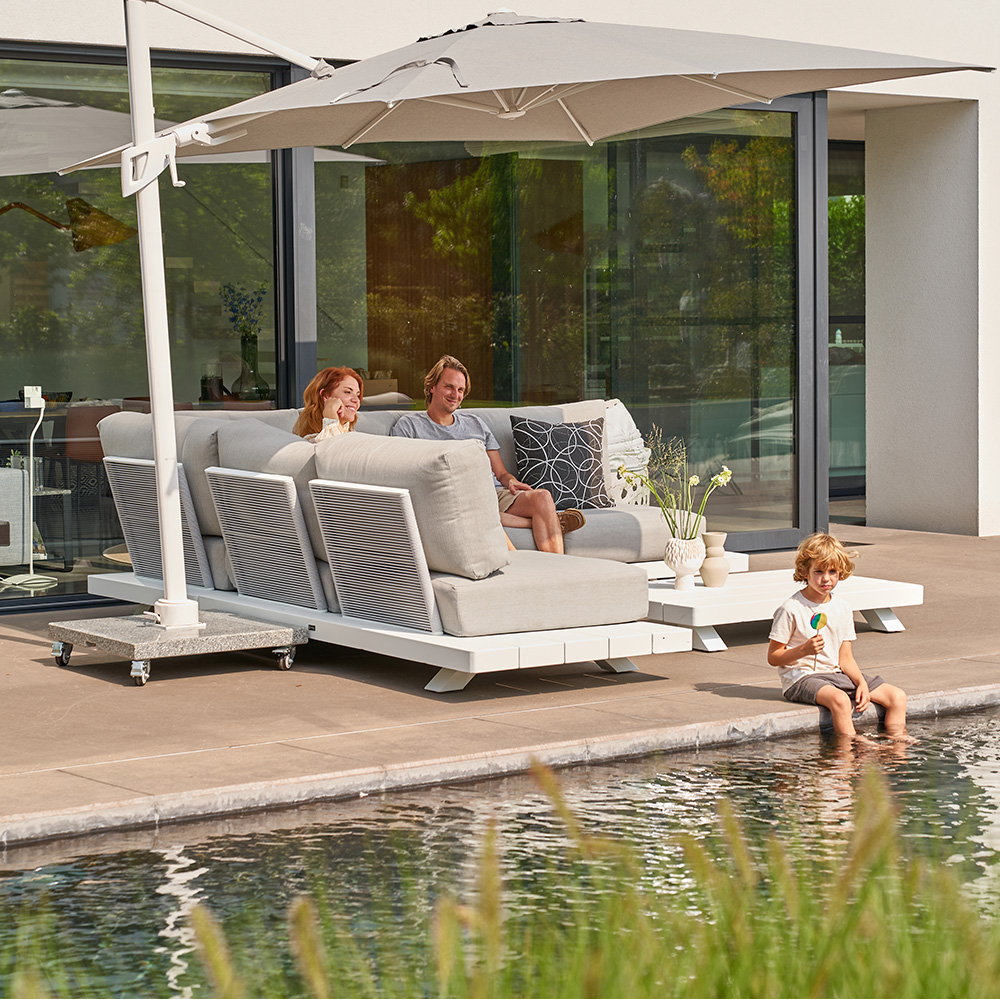 WHITE | Heerlijk als het zonnetje weer schijnt☀☀ Bekijk hier de nieuwe kleurlijn van Santika Furnitu