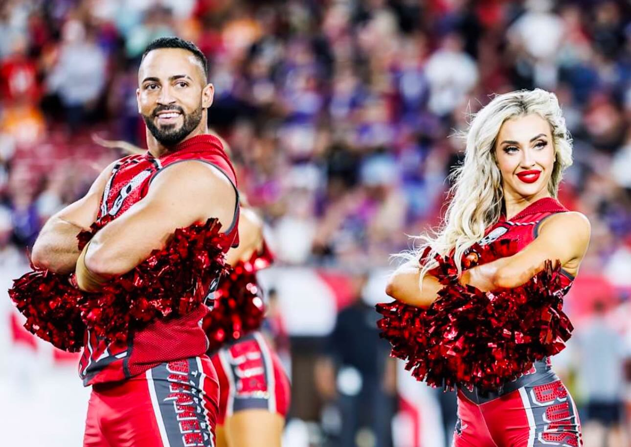 Victory Monday🏆
•
•
#GoBucs #Buccaneers #BucsCheer #NFL #NFCSouth #Cheer #Dance #Tampa #FL #explore
