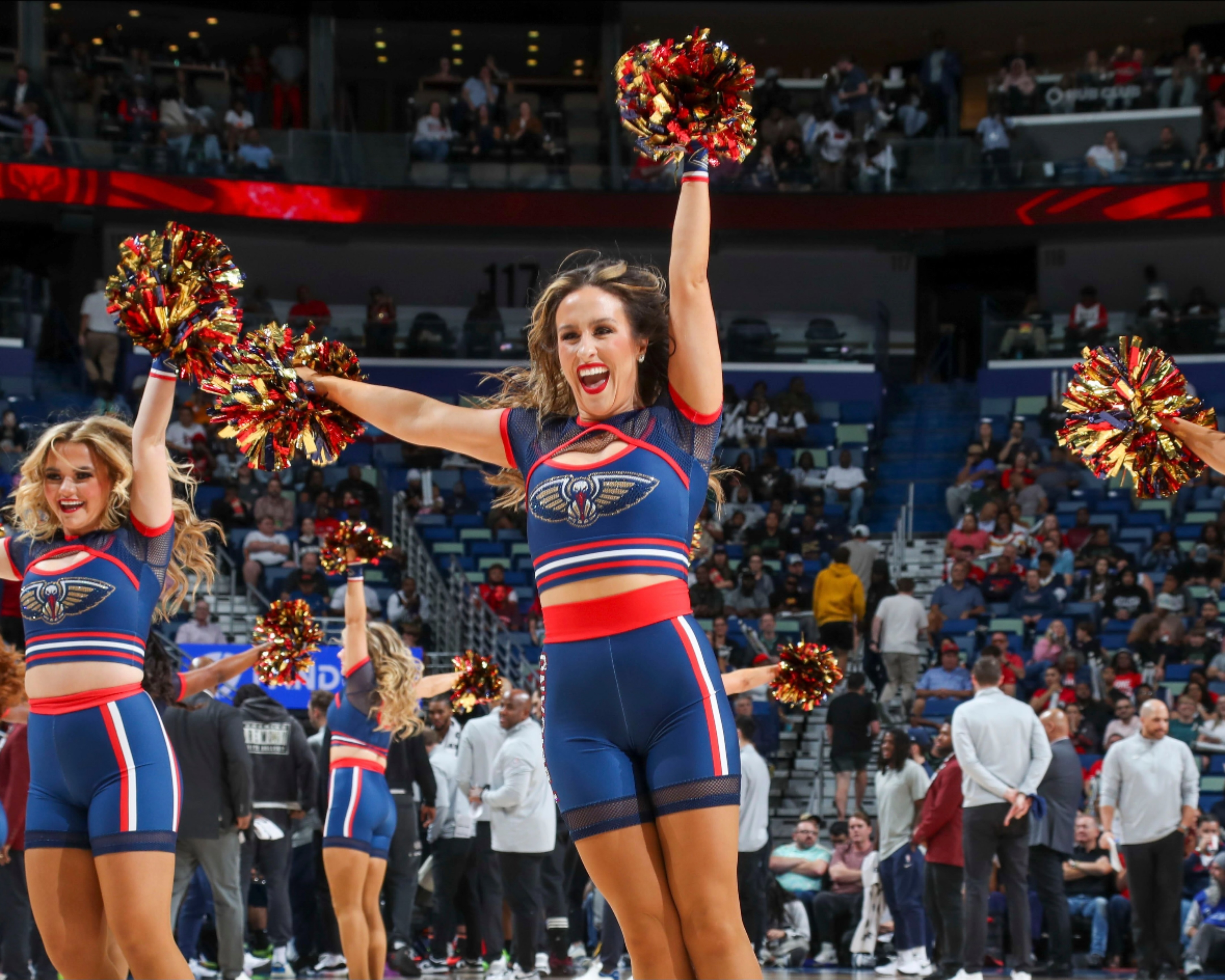 you can find me here🏀🥤🫶

#nbadancer #pelicansgameday #neworleans