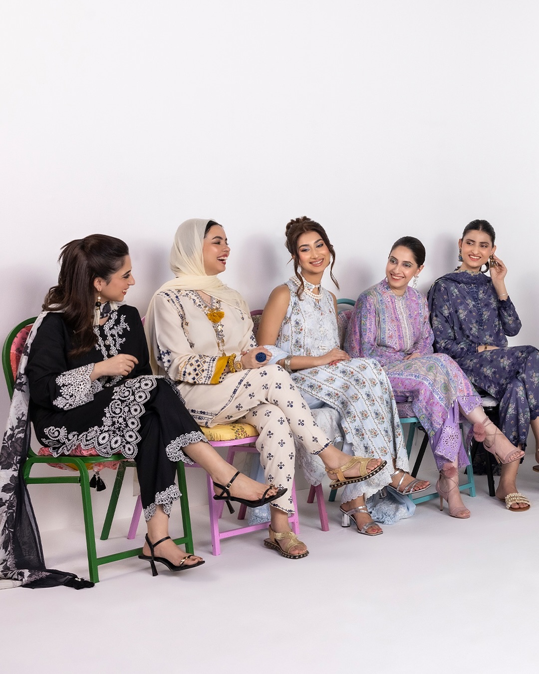 Pastel, floral, monochrome or classic, we’ve got an Eid fit for every vibe.

Khaadi Ready To Wear Ei