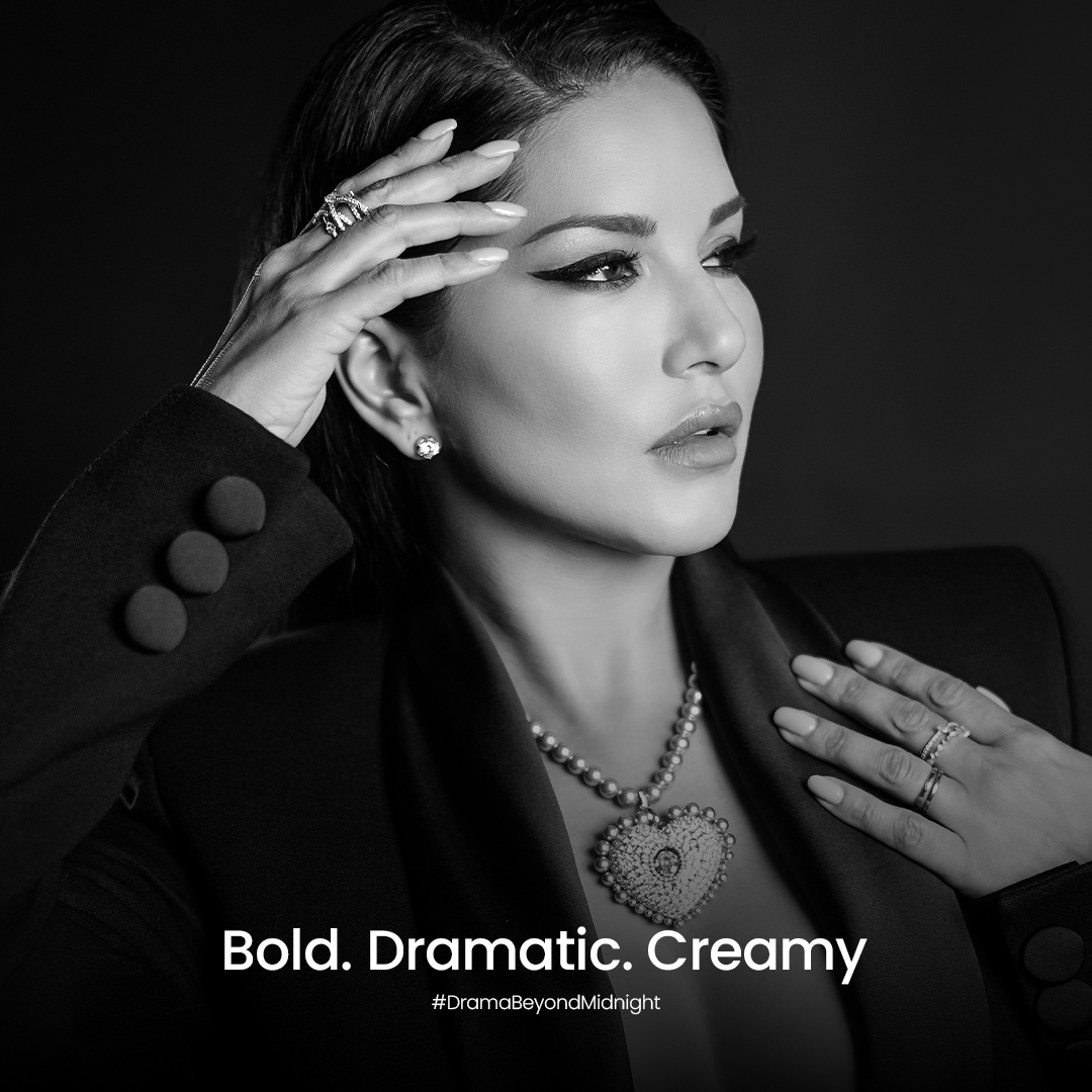 What's Your Eye Story?
Tell it with our vibrant, waterproof kajal that lasts 24Hrs.
.
#KnowWhatYouWe