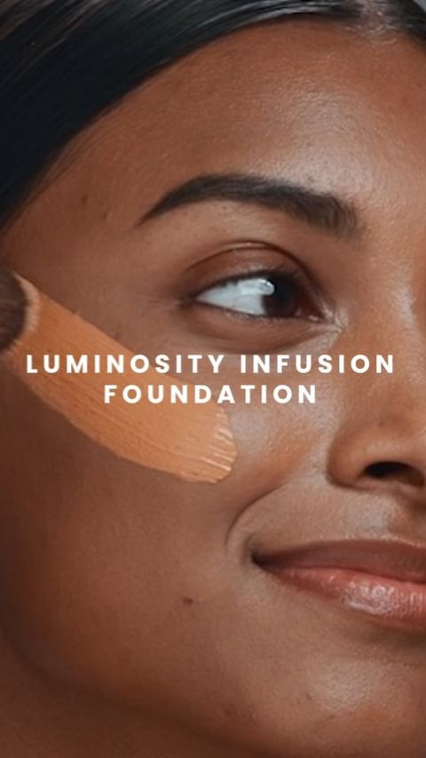 Every Shade, Every Story: Foundation for All Skin Tones.
Glucosyl Hesperidin & Vitamin-E Enriched Lu