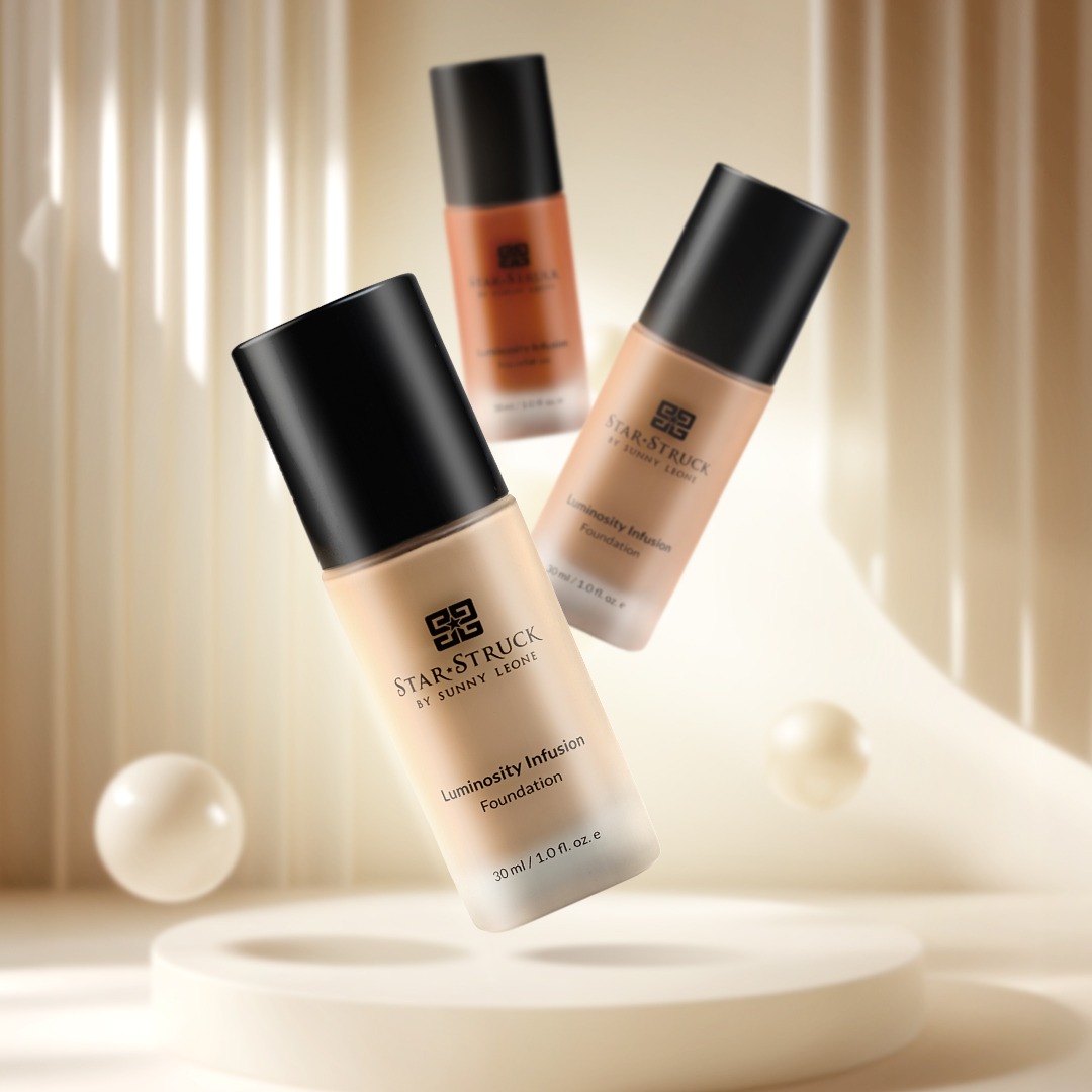 Cover up, take over.
.
#DefineYourDesire #Foundation #newlaunch #faceessentials #mattefoundation #su