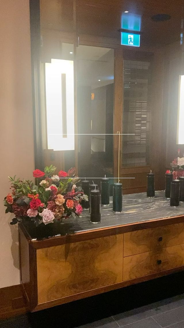 Celebrating 50 years in full bloom 🌸✨

#50thbirthday #floraldecor #milestonecelebration #birthdayin