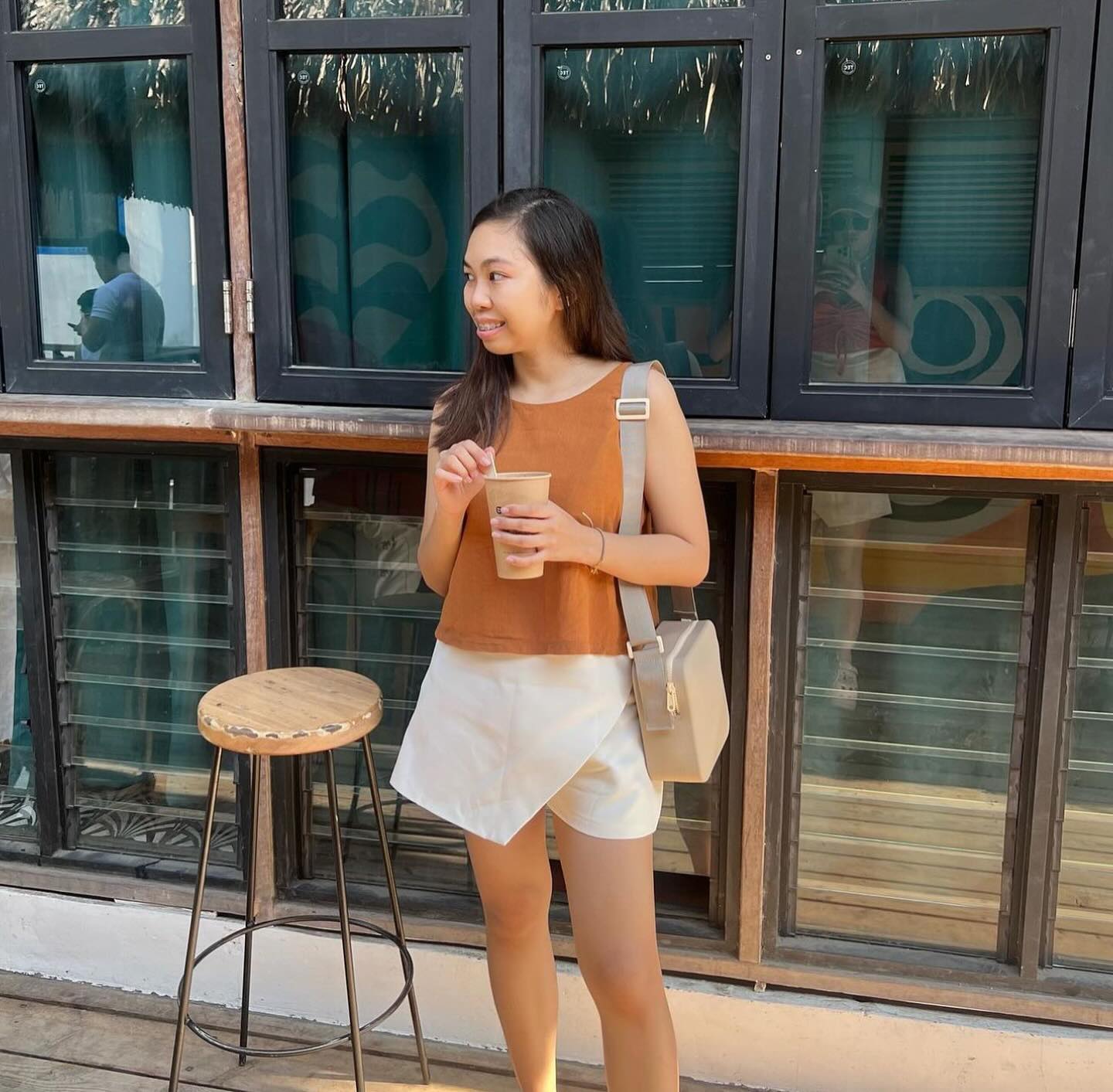 ☕️ Coffee runs made cuter with our Fog (it’s our best selling color for a reason)! Available in XL a