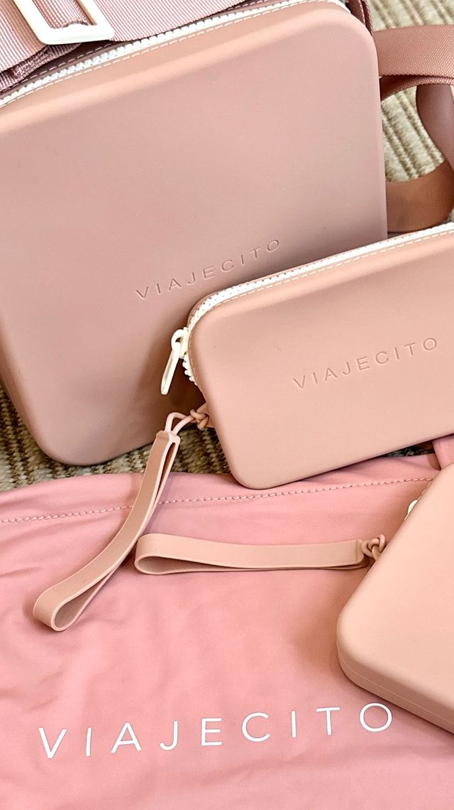 POV: You just LOVE pink and Viajecito 

Spot our new Smoke Pink strap? 👀🩷