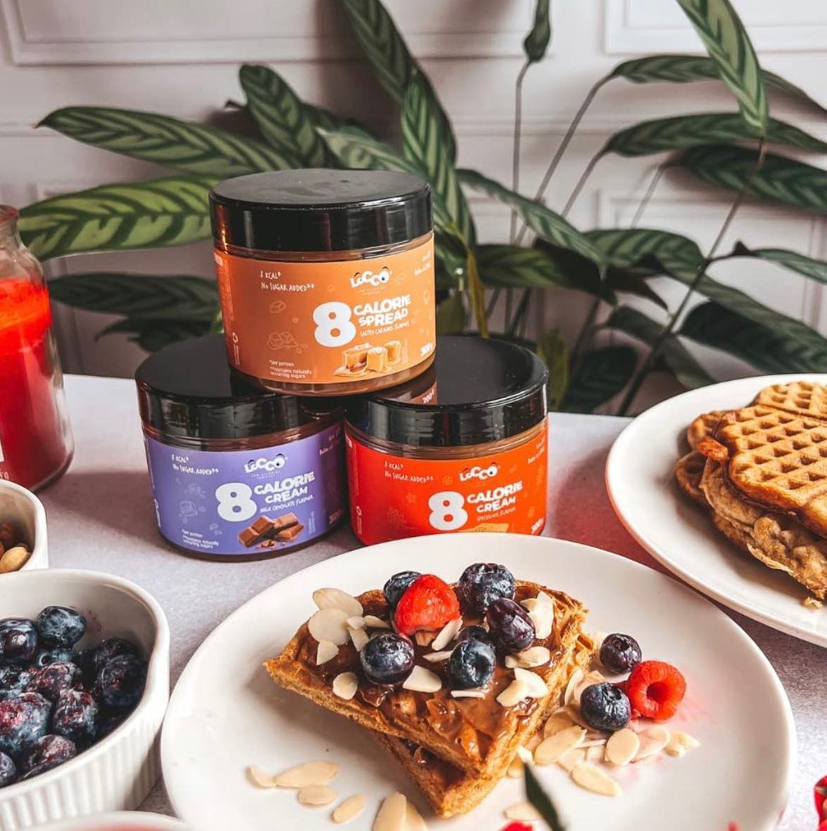 LOCO spreads only 8 Cal/scoop. 🤯
Swipe right for flavors!