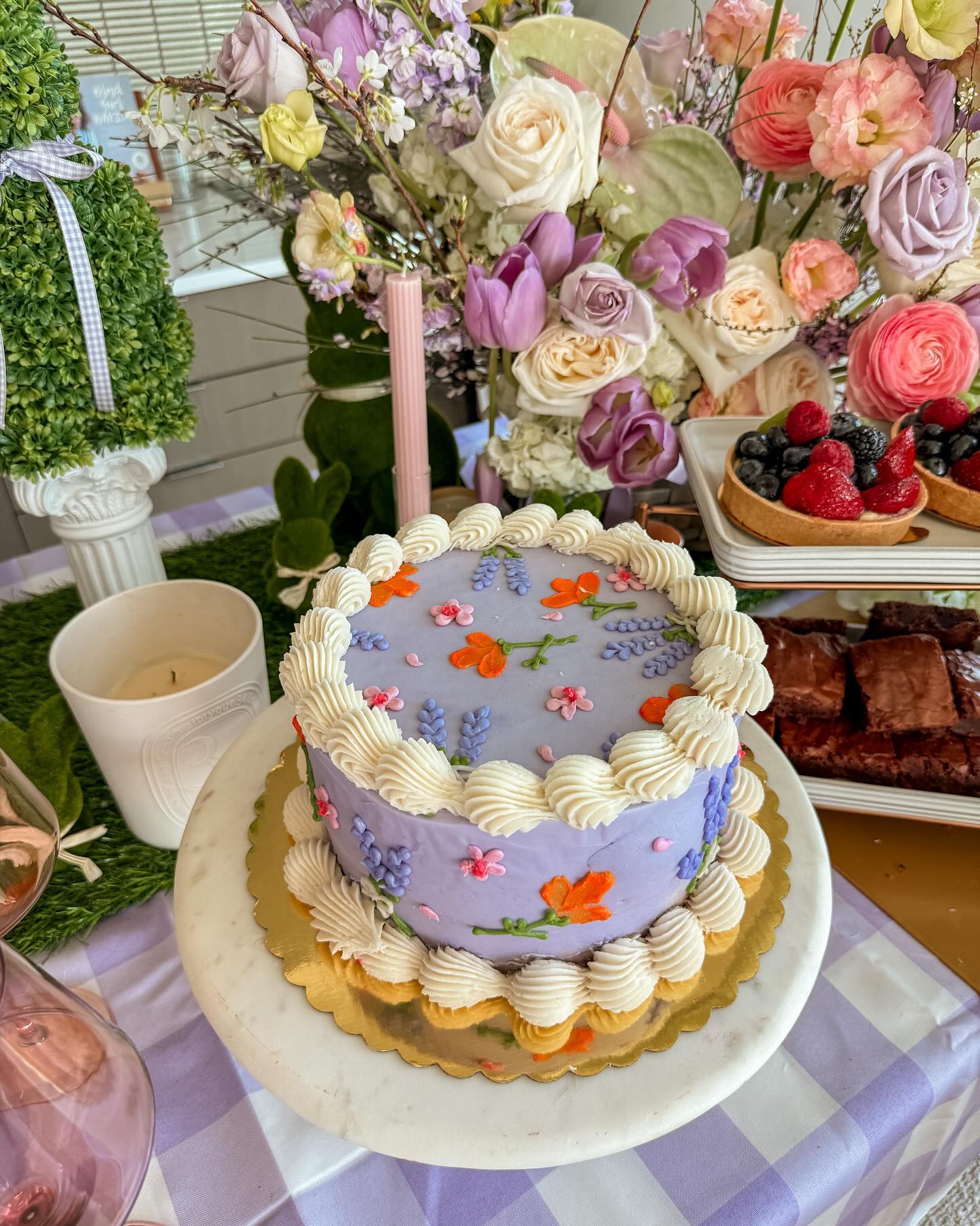 In full bloom 🌺🌷🌻

My favorite Sunday of the year is next week, but I usually spend it at home in