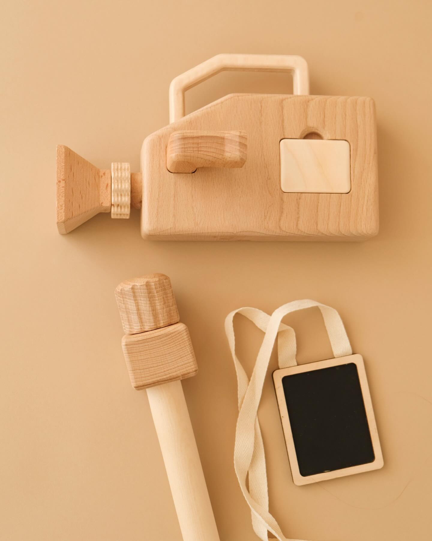 Such a fun toy! 🤍

This wooden reporter set is the perfect gift for the future reporter, director, 