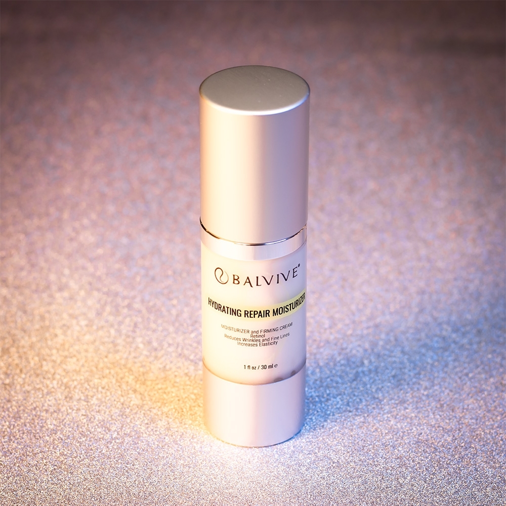 Drench your skin in moisture that lasts. Our Hydrating Repair Moisturizer is your shield against dry
