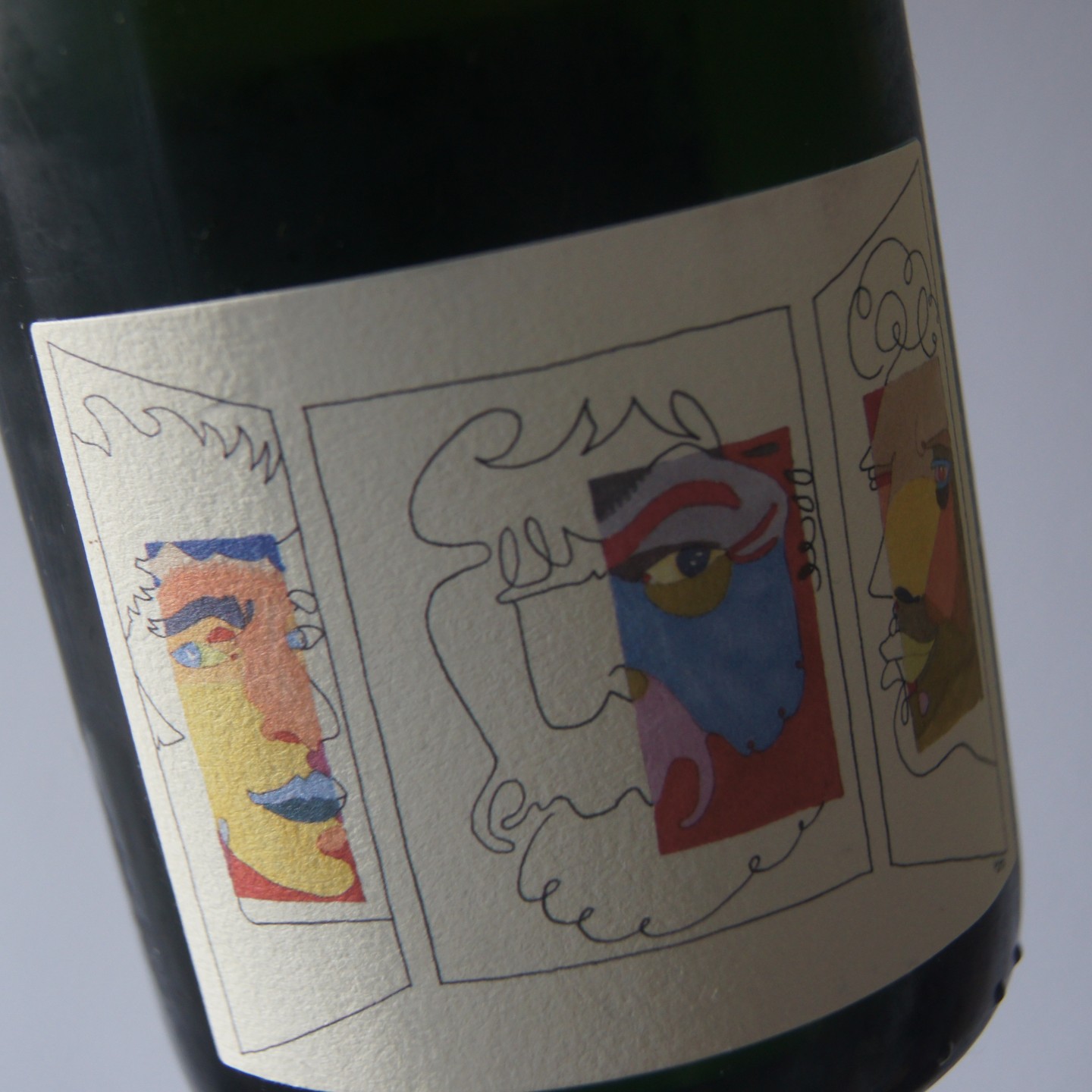 The Triptyque Brut Nature from Stroebel is a blend of Pinot Noir, Pinot Meunier, and Chardonnay from