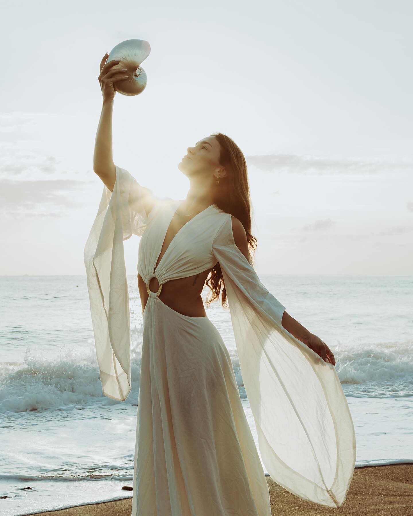 Siren of the sea. 🐚 
Created for aya_sacredwear 

Life lately, has caught me in a highly creative p