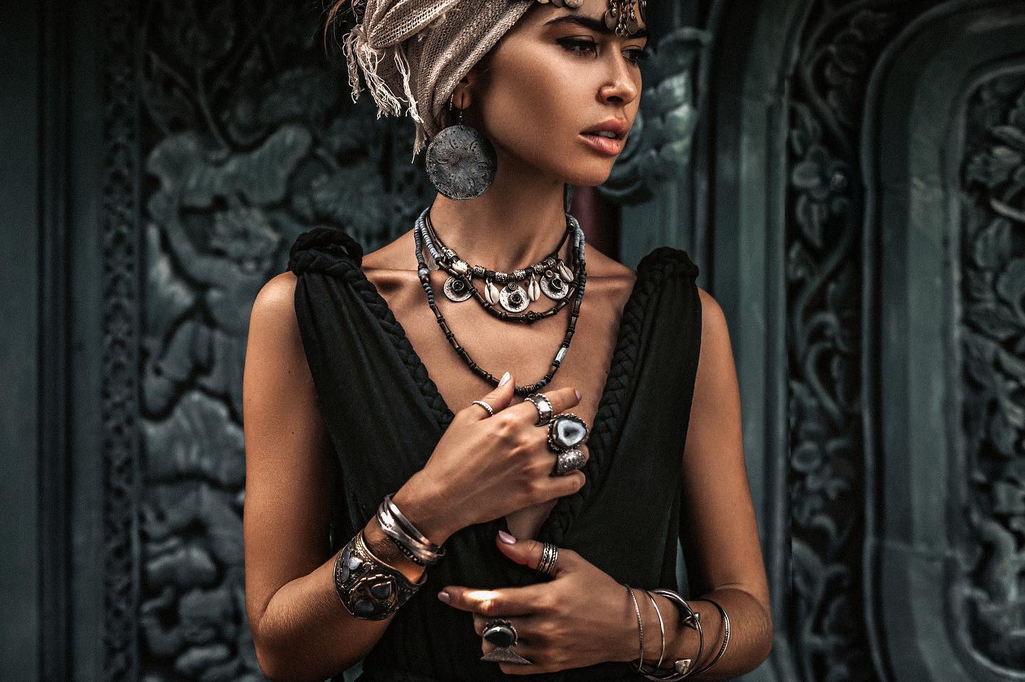 Goddess â€“ Have your forgotten who you are? Here is a reminder: You are the bearer of light, of lif
