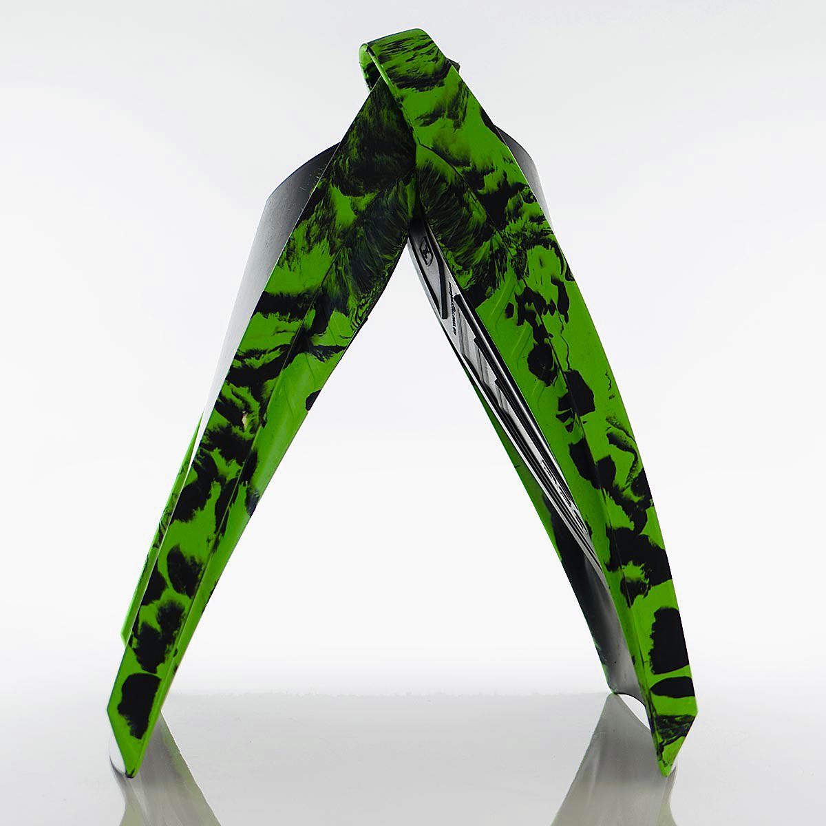 PF3s New POD Fins Variegated Black/Lime Inspired by Ocean Life

Unique variegated colour strap and r