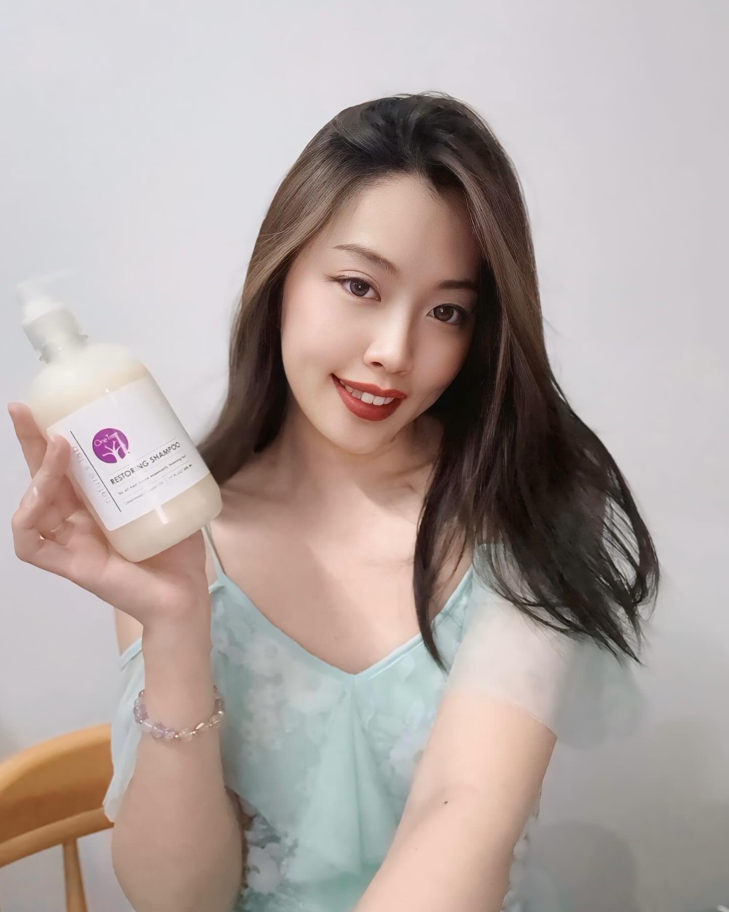 å°è¯•äº†One Tree Restoring ShampooåŽï¼ŒçœŸæ˜¯è®©æˆ‘æƒŠå–œå•Šï¼å¤´çš®éƒ½æ„Ÿè§‰å˜å¾—æ¸…çˆ½ä¸å°‘ï¼