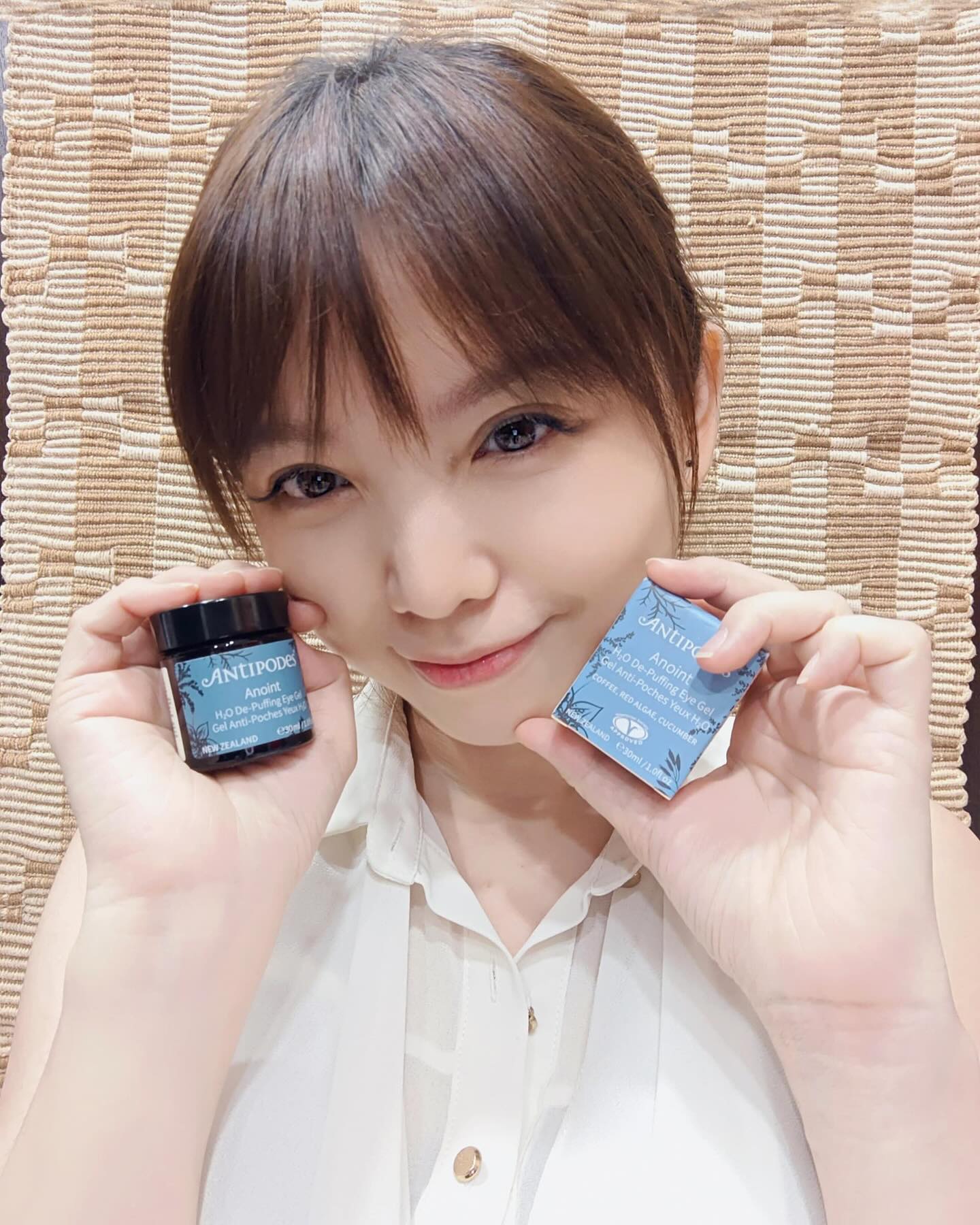 æœ‰æ²¡æœ‰è¯•è¿‡ç¡é†’çœ¼è¢‹è‚¿è‚¿çš„ï¼Ÿè¿™å¯æ˜¯æ¯ä¸ªå¥³äººçš„è‡´å‘½ä¼¤å™¢ï¼

è½½é€å­©å­ä¸Šå­¦ï¼