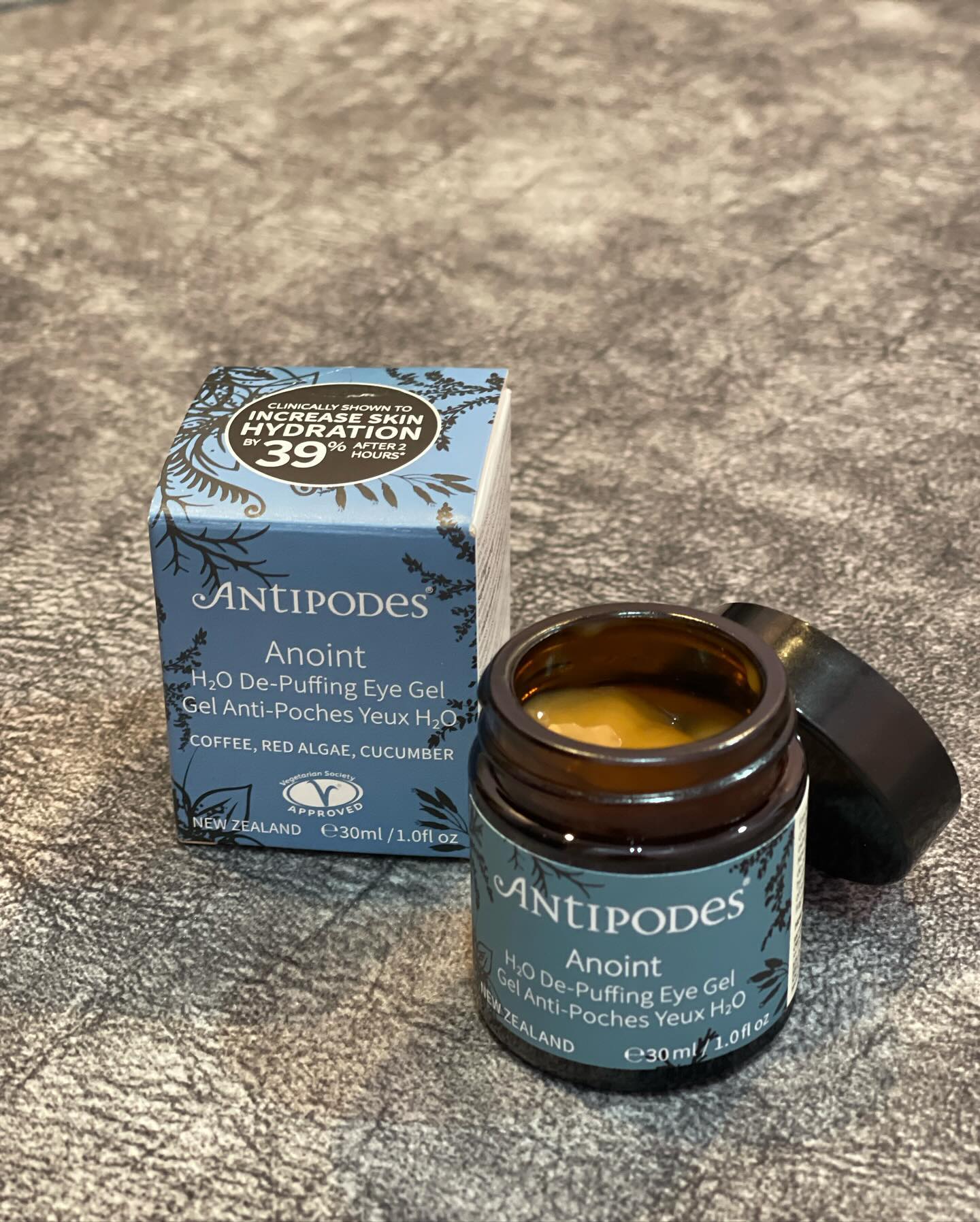 Looking for a natural skincare hydrating eye gel and found it! Antipodes Anoint H2O De-Puffing Eye G