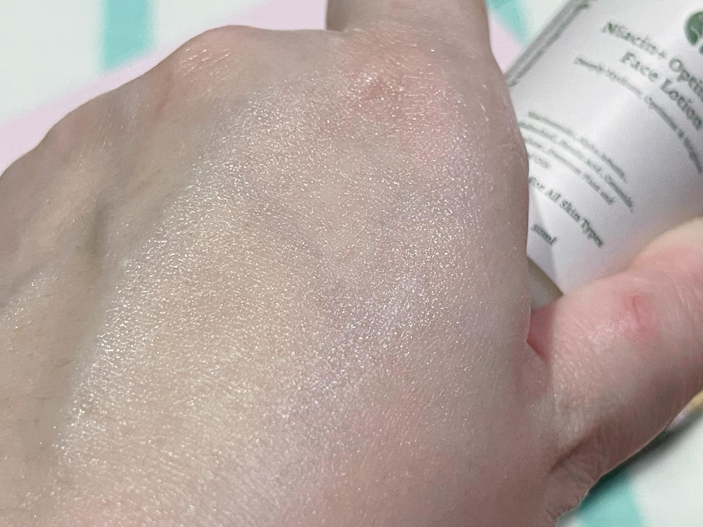 Hey skincare fam! Dry patches, acne, and unevenness? I feel you! Finding a lotion that hydrates, bri