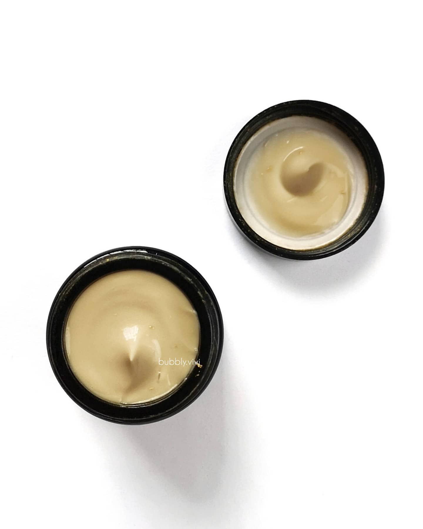 [REVIEW] Antipodes Kiwi Seed Gold Luminous Eye Cream 30 ml
.
ðŸ¥ 
With the New Zealand kiwi fruit o