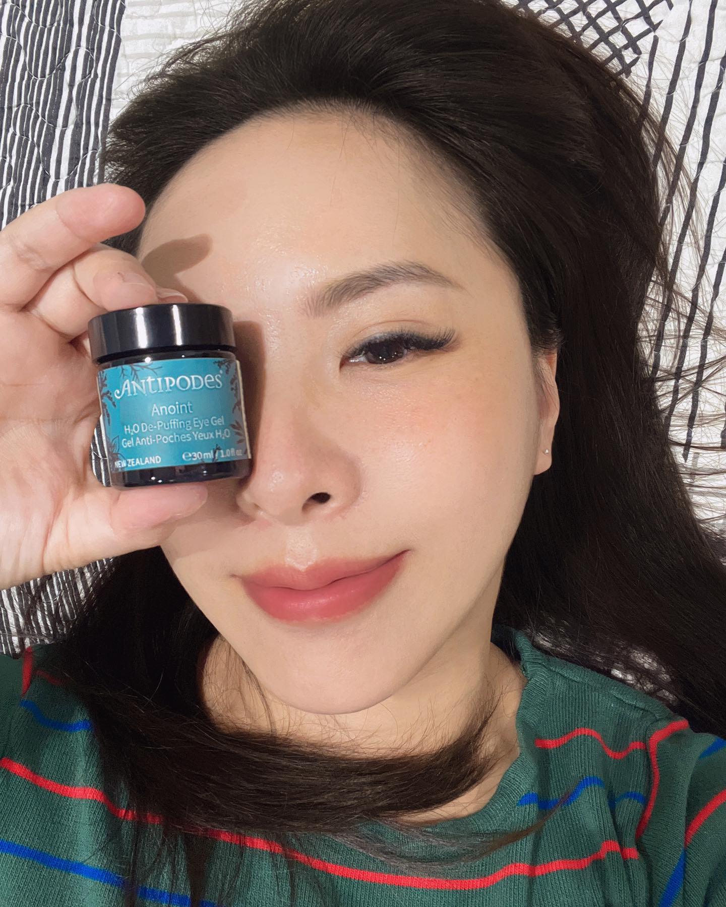 åˆ«è®©çœ¼ç›å‡ºå–ä½ çš„å®žé™…å¹´é¾„ðŸ‘€

è€å®žè¯´ä¸Šè„¸é‚£ä¸€éœŽé‚£æœ‰æƒŠè‰³åˆ°æˆ‘
å®ƒçš„è´¨åœ°å¾ˆ