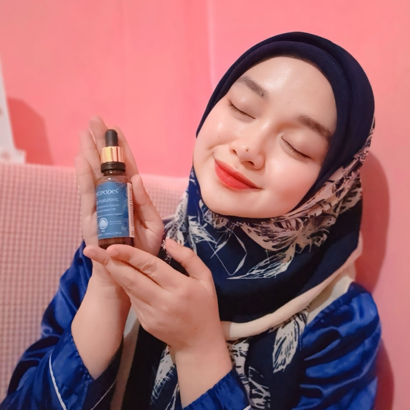 Discovering the Maya Hyaluronic 72-Hour Hydration Serum has been a game-changer for my skincare rout